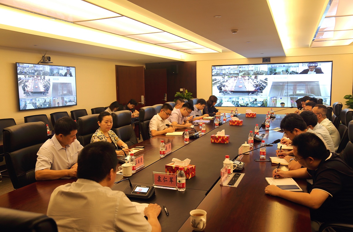 提高認(rèn)識(shí)、明確責(zé)任、狠抓落實(shí) —— 公司召開“平安護(hù)航黨的十九大”工作推進(jìn)會(huì)