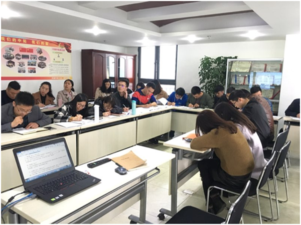 加強(qiáng)專業(yè)技能提升，踐行“做專做精做強(qiáng)做大”工作方針——重慶中拓舉行月度學(xué)習(xí)活動