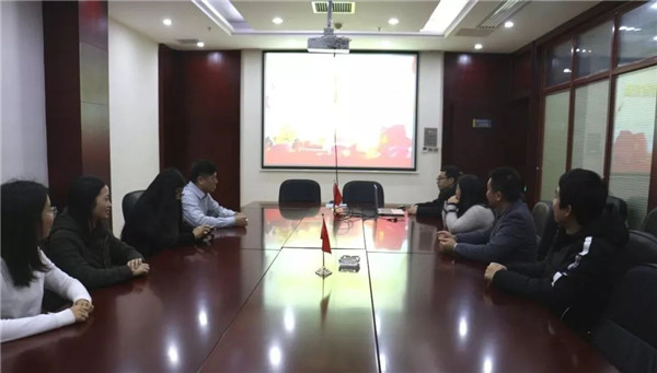 公司各級黨組織學(xué)習(xí)貫徹中央紀(jì)委省紀(jì)委全會精神