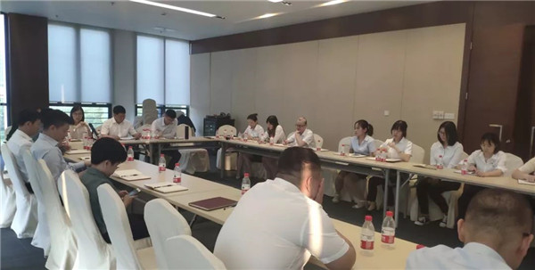 公司總經(jīng)理張端清、黨委副書記丁建國一行到上海中拓調(diào)研指導(dǎo)工作