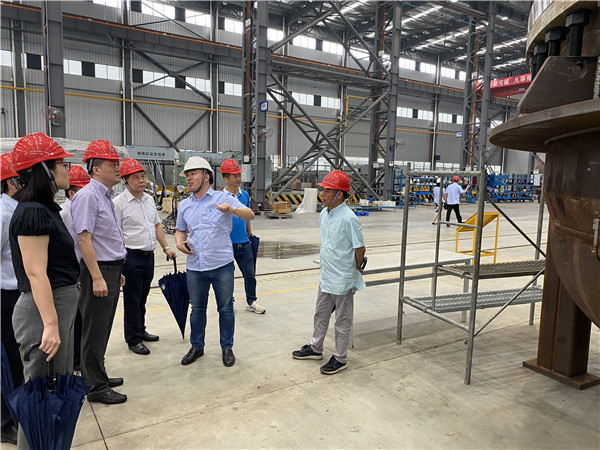 公司董事長袁仁軍一行赴無錫考察調研不銹鋼工業(yè)服務綜合體項目