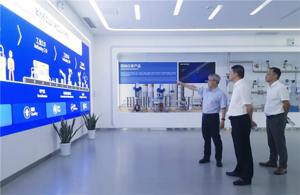 公司黨委書記、董事長袁仁軍一行赴中控技術(shù)走訪交流