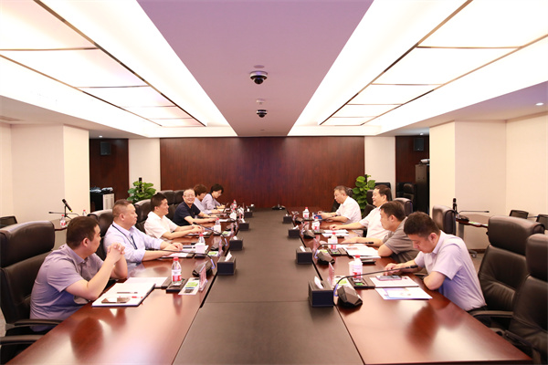 河南交通投資集團(tuán)黨委書記、董事長(zhǎng)程日盛一行到訪我司