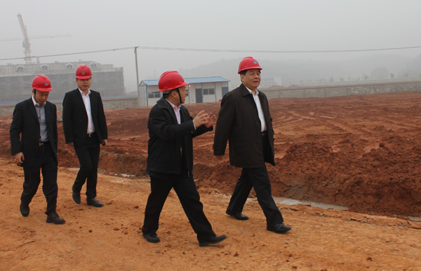 浙江物產(chǎn)集團胡江潮董事長視察慰問我司