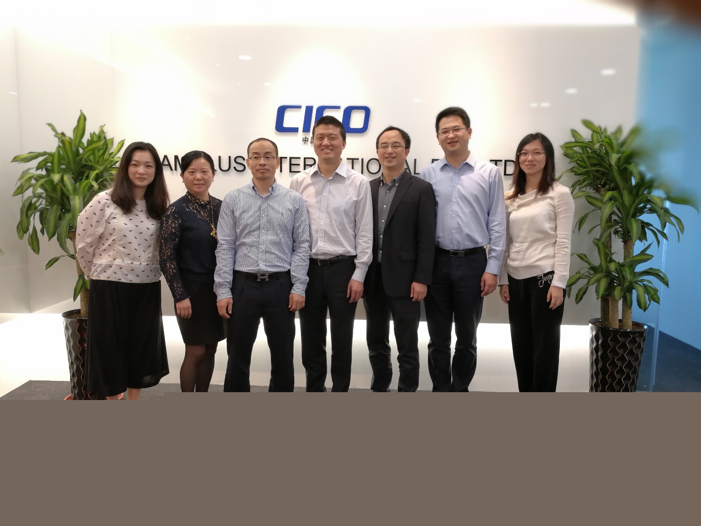 公司董事長袁仁軍一行赴新加坡益光國際考察調(diào)研