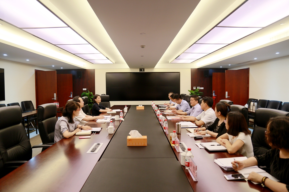 集團公司黨委副書記黃偉建一行到浙商中拓調(diào)研指導