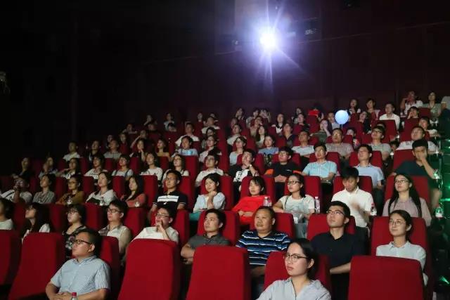 八一建軍節(jié)    公司組織總部員工集體觀看革命主題片《建軍大業(yè)》