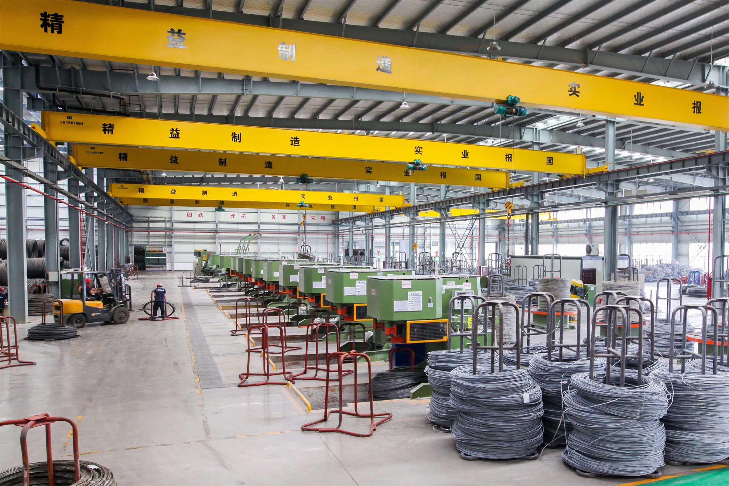 中拓新材料工廠拉絲車間